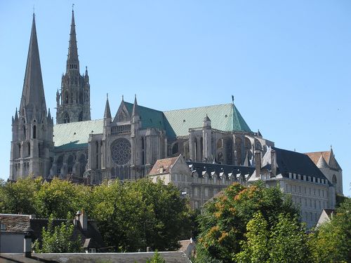 Chartres cathedral.jpg