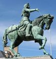 Statue-de-jeanne-d-arc-sur-la-place-du-martroi-a-orleans full.jpg