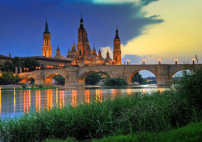 Файл:Basilica del Pilar-sunset.jpg