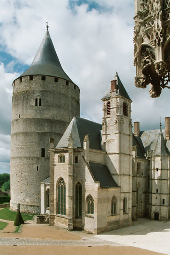 Chateaudun Chateau 03.jpg